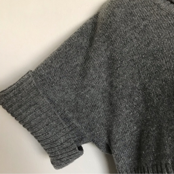 Logix Gray Short Sleeve Turtleneck Sweater Sz Small Lambswool Blend Button Sides - Picture 4 of 9